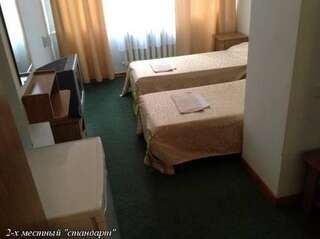 Гостиница Пансионат Таврида Алушта Стандартный двухместный номер с 2 отдельными кроватями-5